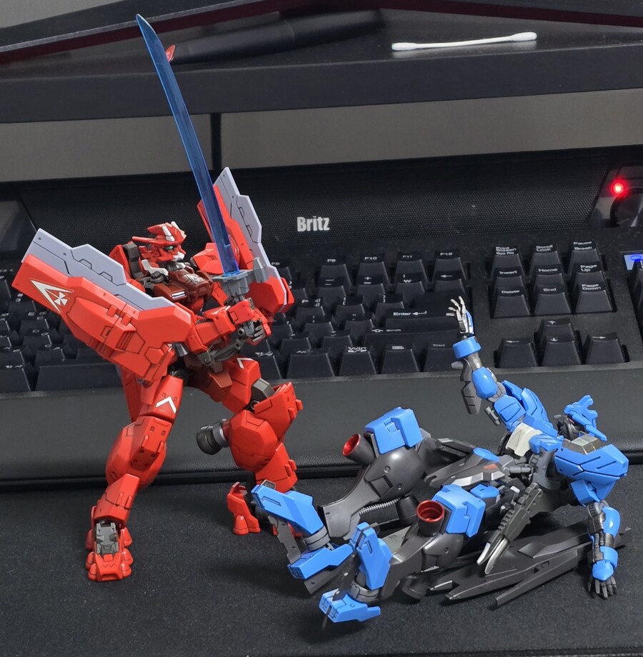 혹시 이미 색이 있는 클리어 파츠의 색을 바꿀 방법 없을까요?_1.jpg