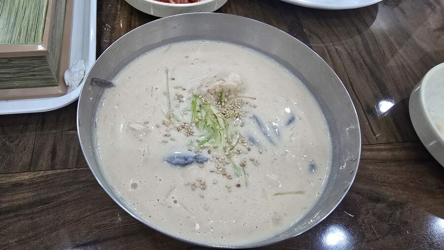 시원한 콩국수 한사발_2.jpg