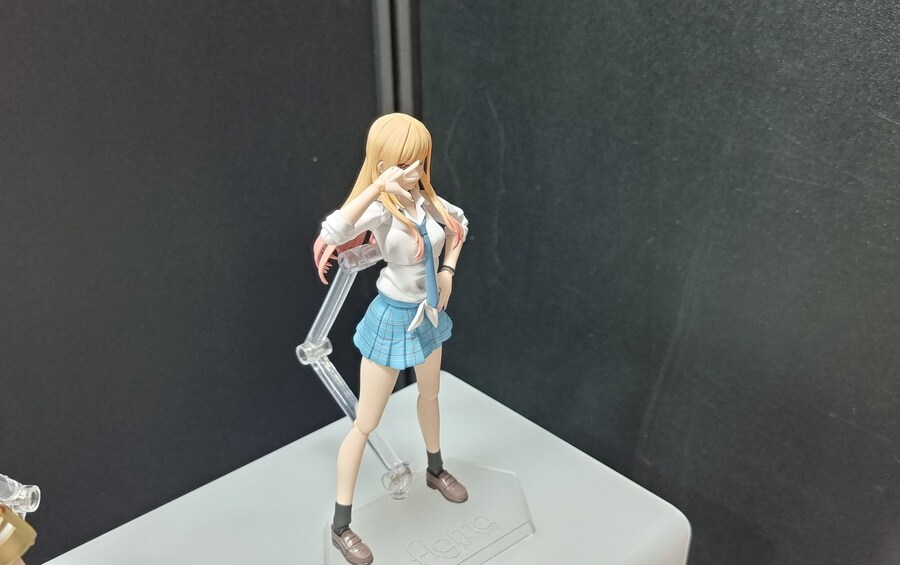 [맥스팩토리] figma 그 비스크 돌은 사랑을 한다. 키타가와 마린 전시 이미지_6.jpg