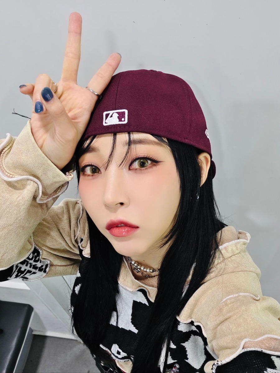 25.08.22 문별 KBS '뮤직뱅크'.jpg