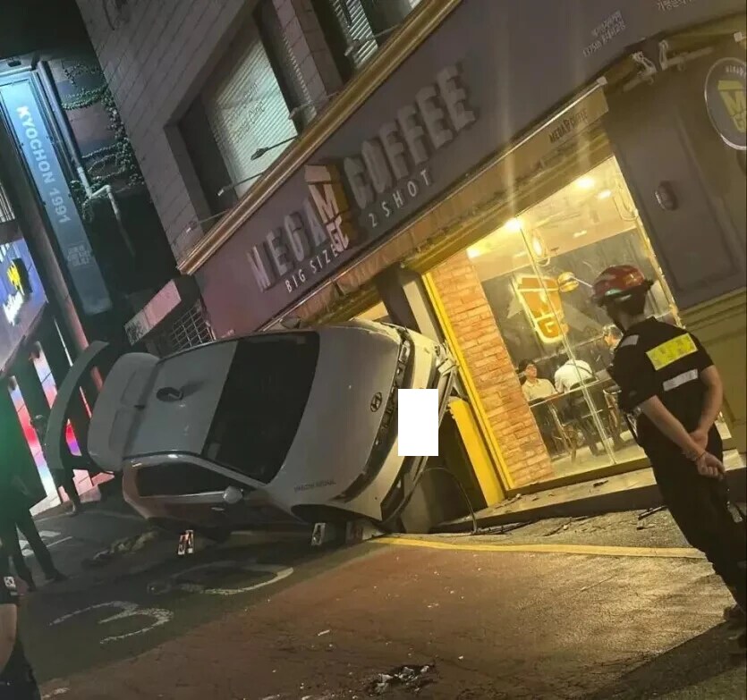홍대 메가커피 근황_1.png