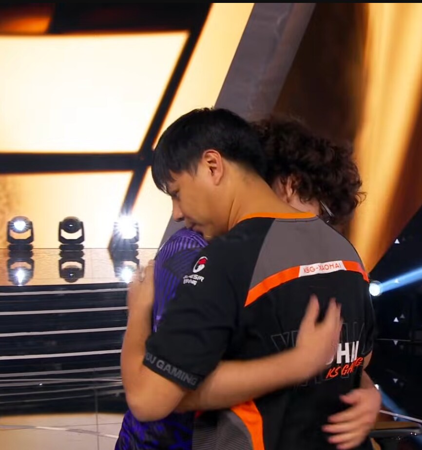 EWC] 블라즈 vs 샤오하이 우승은_1.png