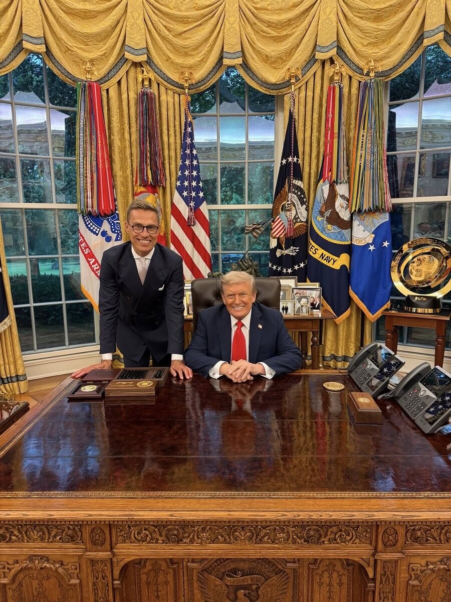 트럼프의 기분을 케어하느라 노력하는 나라 특_4.jpg