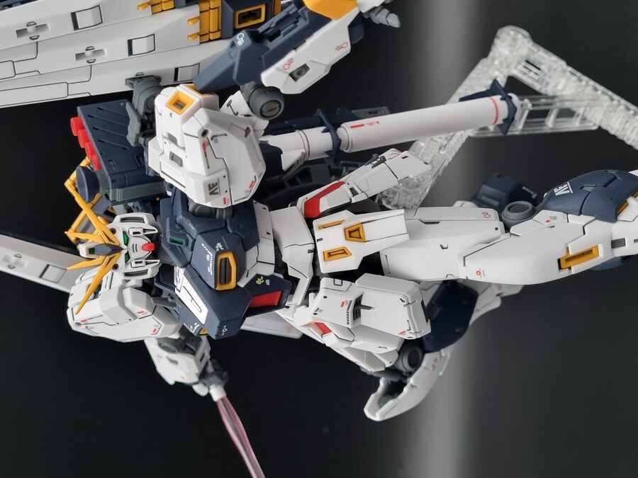 Rg 뉴 건담 더블핀판넬 완성_8.jpg