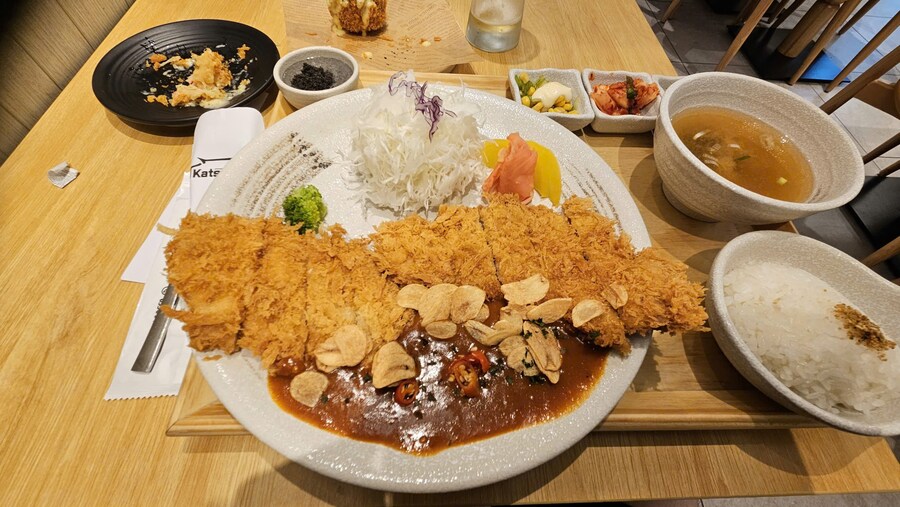 [바보노동자]여기가 일본인지 베트남인지 모르는 호치민 식생활 Feat.혼밥_3.png