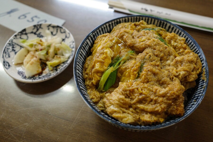 일본, 오래된 경양식 음식점의 가츠동(돈가스 덮밥) 🍱_4.jpg