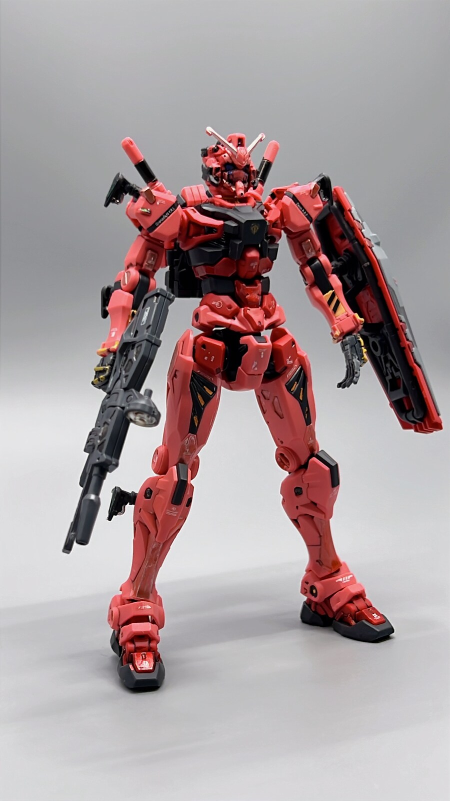 HG 붉은건담 조립해 봤습니다_2.jpg