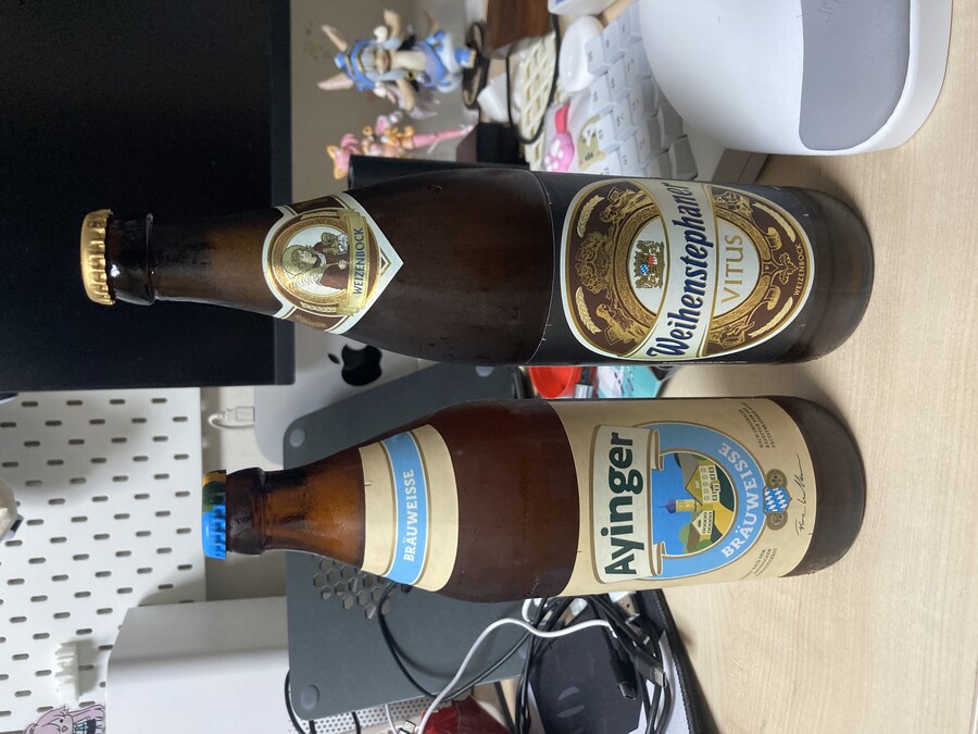 맥주 사왔어_1.jpg