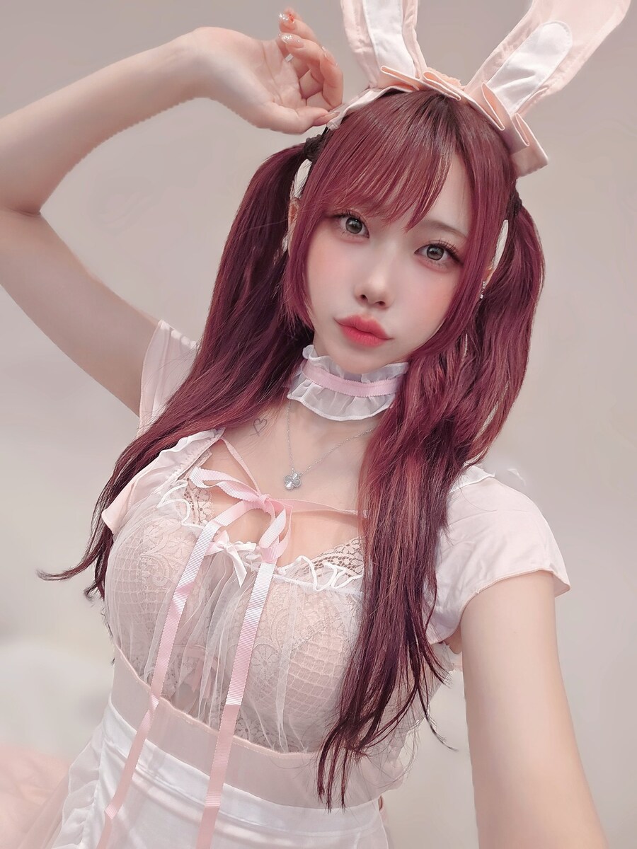 야근 후 퇴근길의 바니걸.jpg_6.jpg