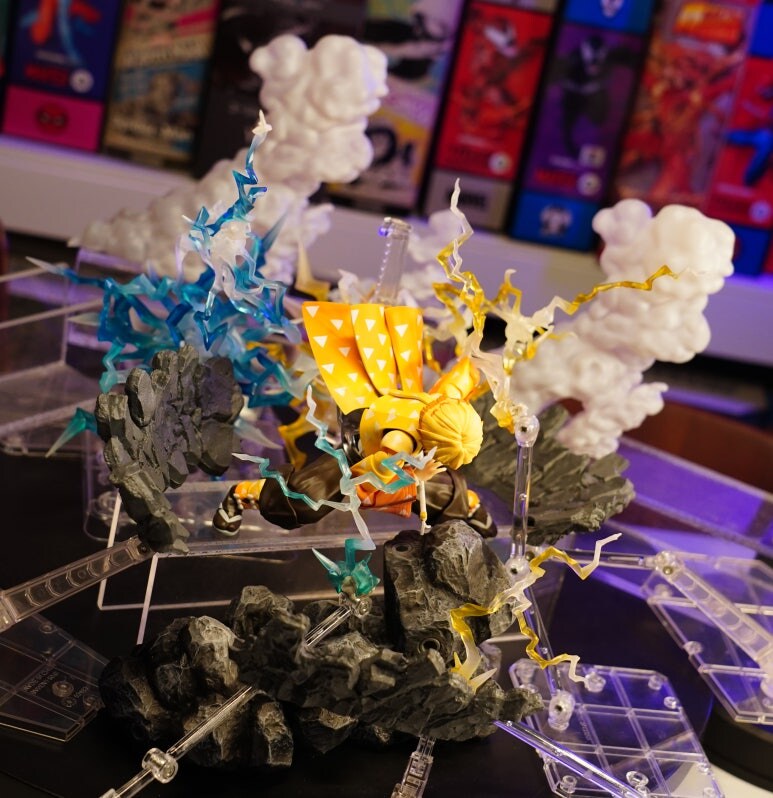 귀멸의 칼날 젠이츠 액션피규어로 번개의 호흡 포징하기📸_7.jpg