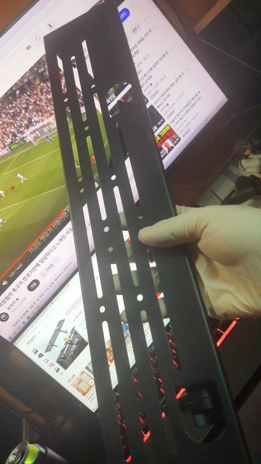 모니터 위에 피규어를 장식해보자_1.jpg