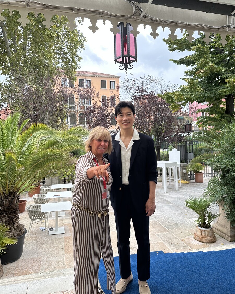 베니스에 도착한 영화 '어쩔수가 없다' 출연진_4.jpg