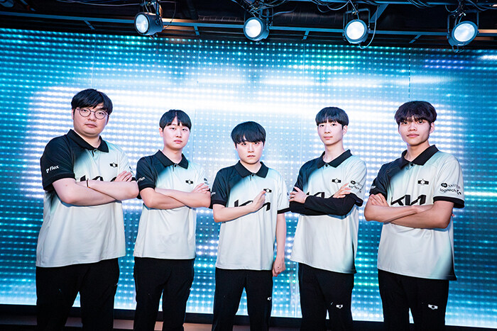 롤) "라이즈의 왕이시여, 저희 돈 많이 쓰고 이렇게 망했습니다."_2.jpg