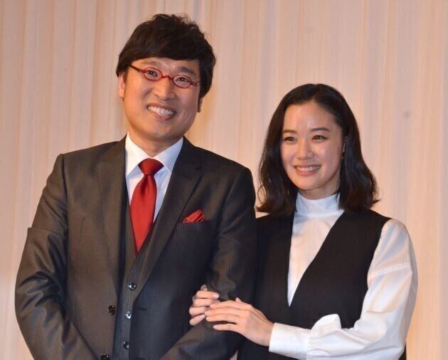 일본 연예인들 보는데 존예여자들이 의외로 남자 얼굴 안보네_3.jpg