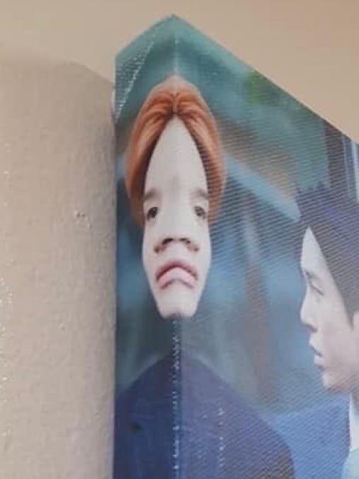 아이돌 액자 대참사_2.jpg