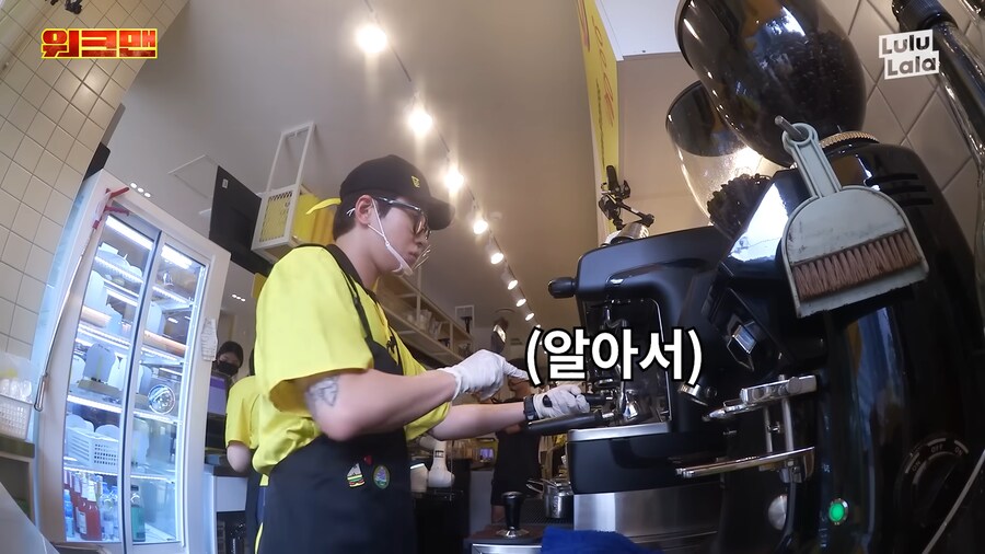 유튜브) 연예인들 정신차리라고 하는 딘딘_16.png