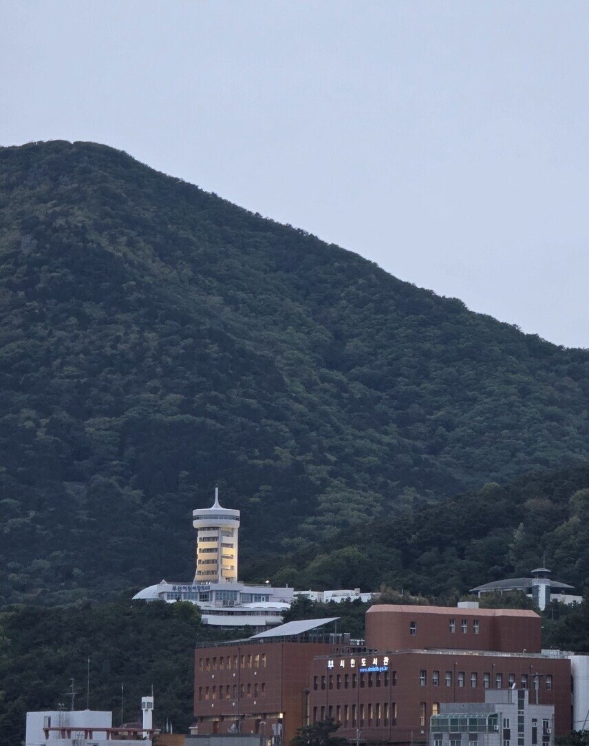 일진들에게 당한 학폭으로 21년째 트라우마 시달리는 남자.jpg_6.jpg
