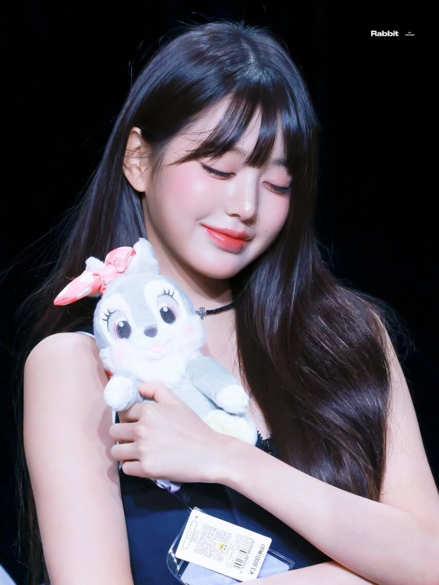 아이브 장원영_8.jpg