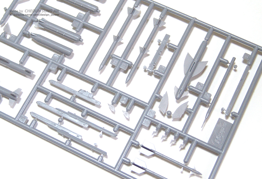 Aircraft Weapons V 프라모델_5.jpg