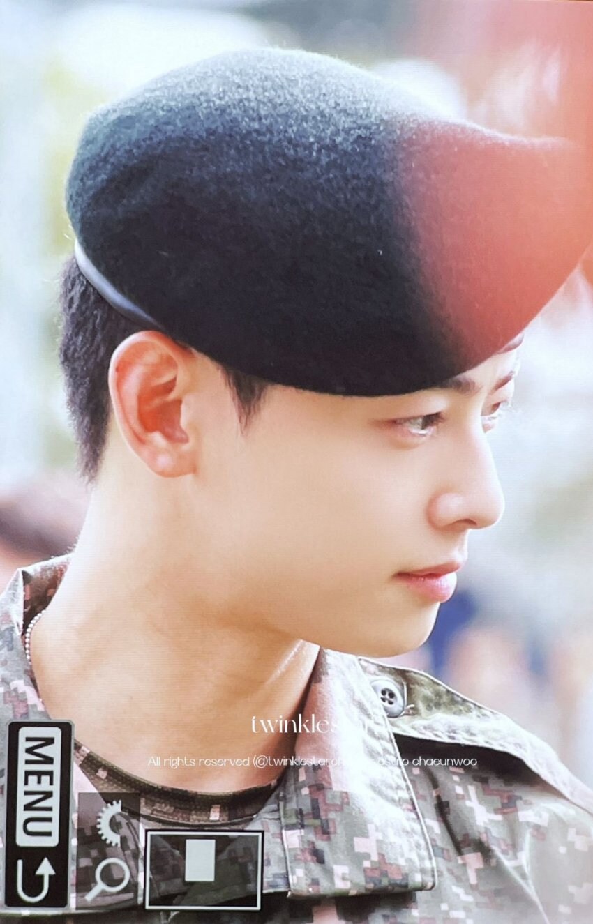 차은우 훈련소 수료식 ㄷㄷ_1.jpg