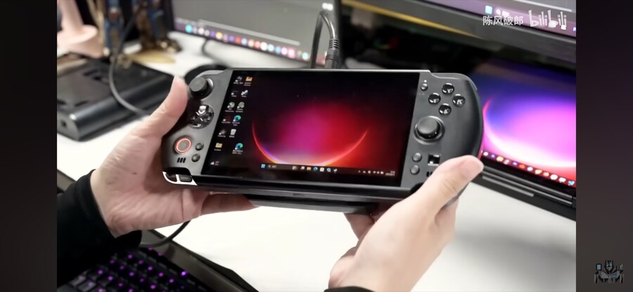 배터리때문에 말나왔던 umpc 근황_1.png