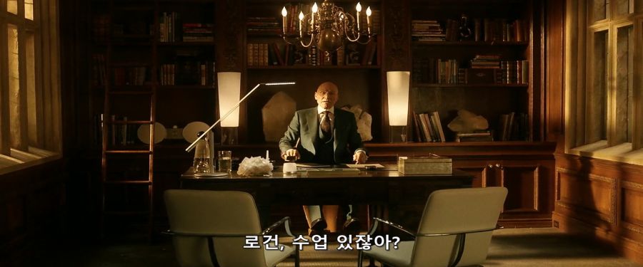 [엑스맨]역사 선생이 된 울버린_1.jpg