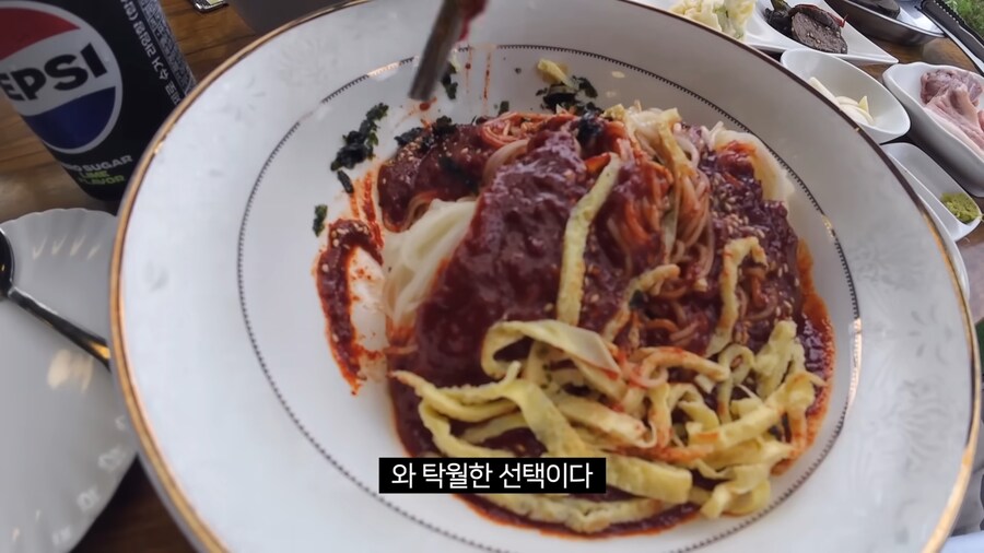 유튜브) 여행 유튜버 혼자라고 하니까 강릉 가게주인 반응..._16.png