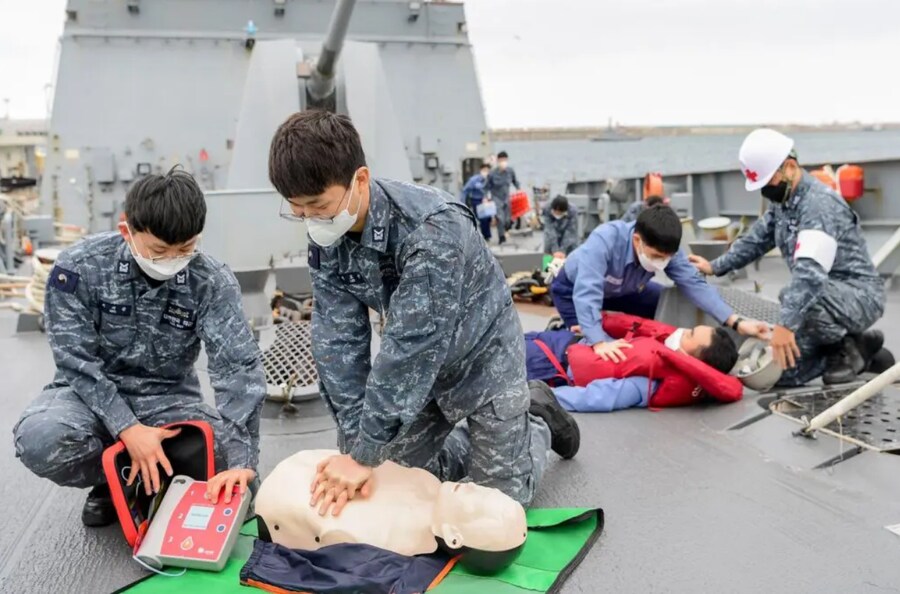 위장 효과 1도 없다는 군대 위장복.jpg_5.png