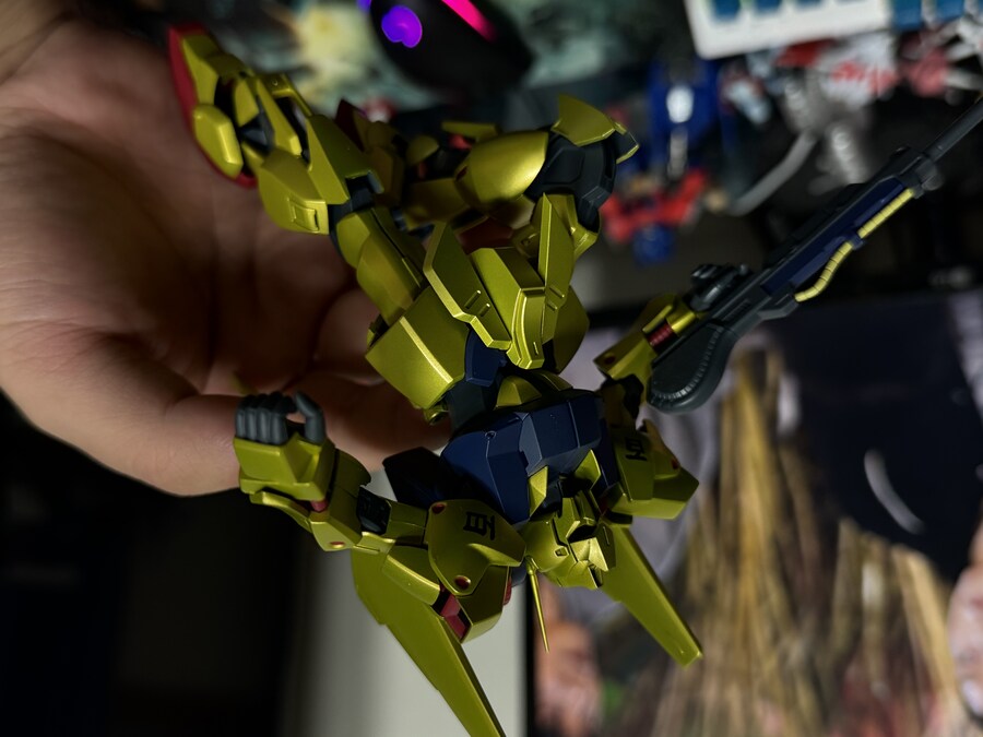 오묘한 색감의 로봇혼 아니메 백식_2.jpg