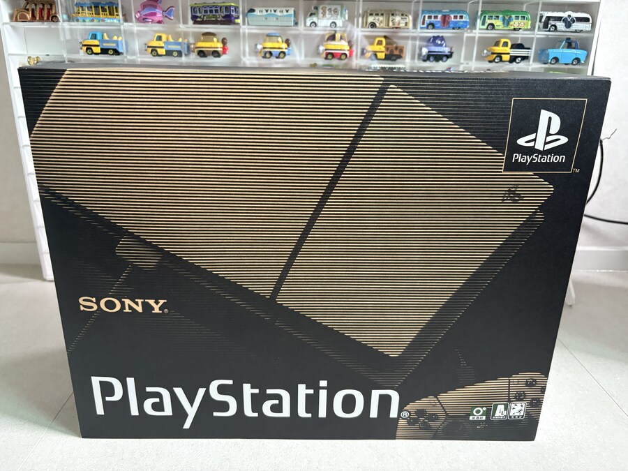 플레이스테이션 30주년 콘솔 언박싱_1.jpg
