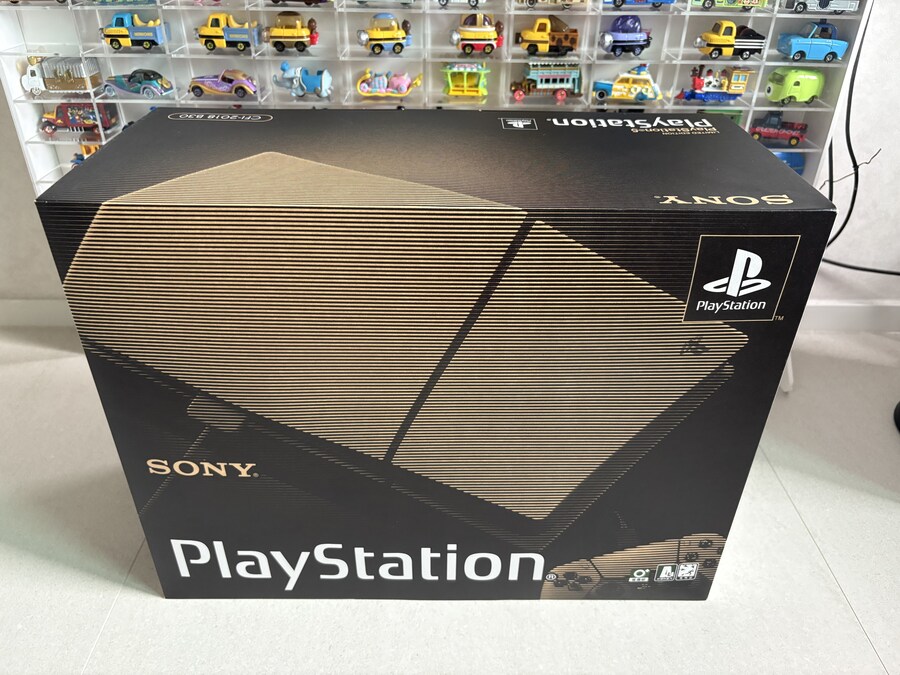 플레이스테이션 30주년 콘솔 언박싱_2.jpg