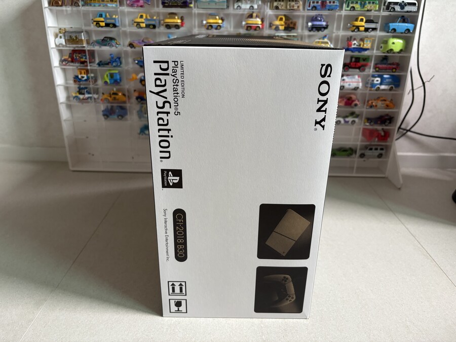 플레이스테이션 30주년 콘솔 언박싱_3.jpg