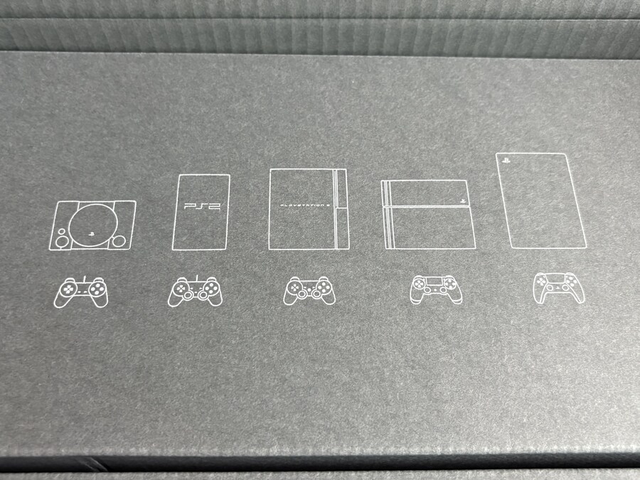 플레이스테이션 30주년 콘솔 언박싱_12.jpg