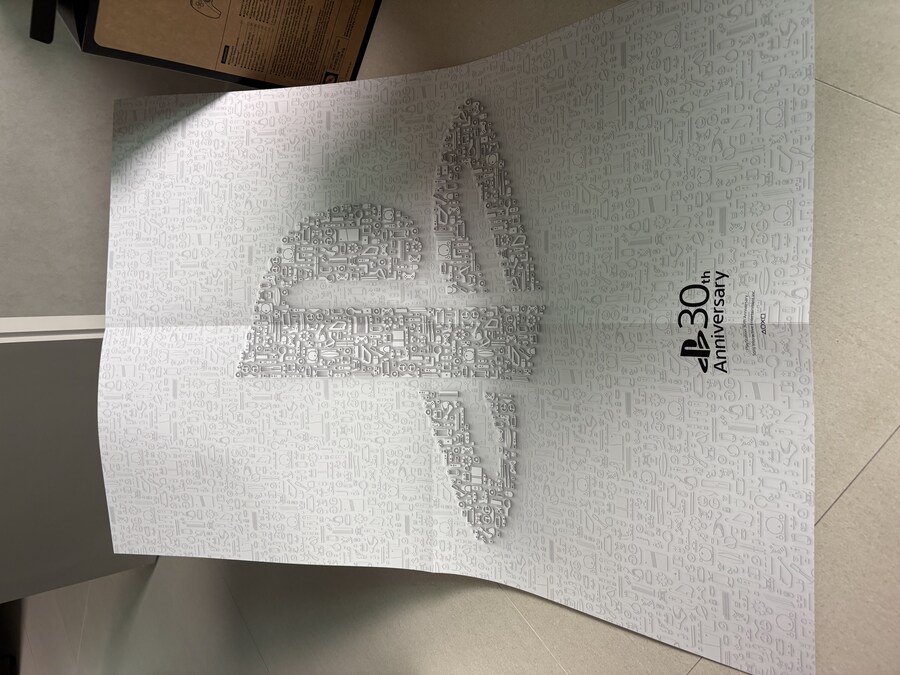 플레이스테이션 30주년 콘솔 언박싱_23.jpg