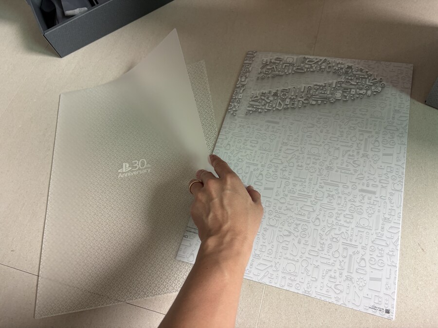 플레이스테이션 30주년 콘솔 언박싱_24.jpg