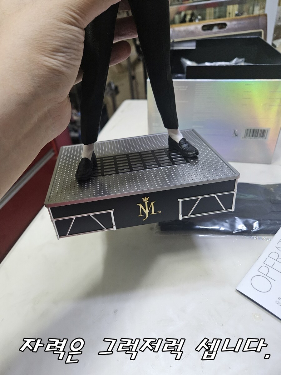 [인아트] 1/6 마이클 잭슨 피규어 리뷰_31.jpg