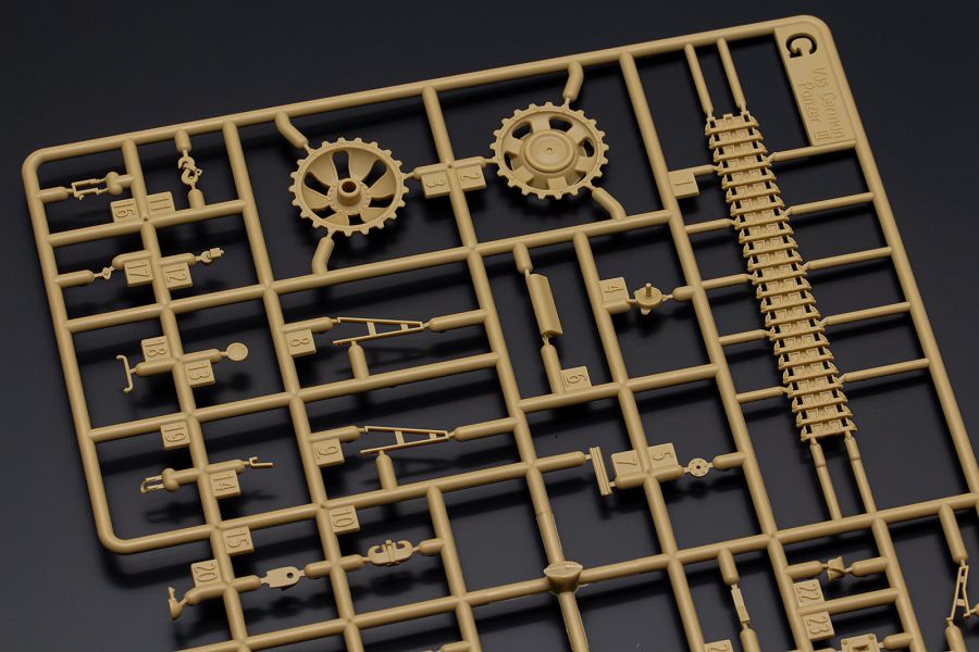 [아카데미 과학] 1/35 독일 3호전차 N형 아프리카 군단 런너 사진_32.png