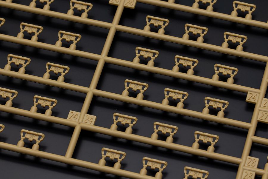 [아카데미 과학] 1/35 독일 3호전차 N형 아프리카 군단 런너 사진_39.png