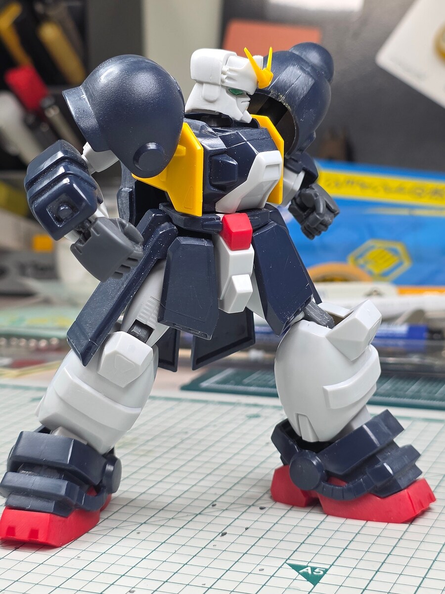 [즐거운 구판] 1/144 볼트 건담 및 드래곤 건담 개수_5.jpg