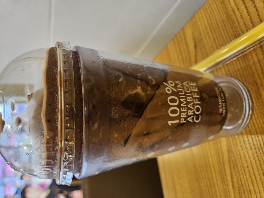 충주 탄금대 왕갈비탕 + 메가커피 피넛초코프라페_7.jpg