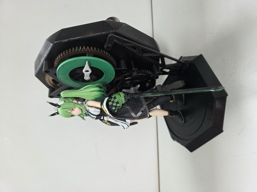 아렌님 프라모델 만든거 배경까지 완료 했어요_2.jpg