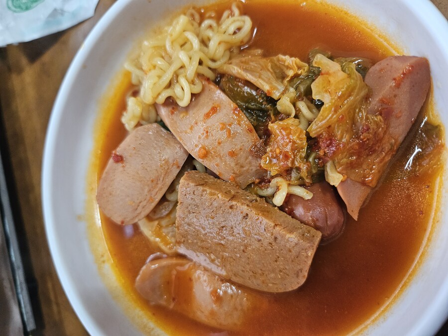 [충주] 짝꿍이 부대찌개를 안먹어유_4.jpg