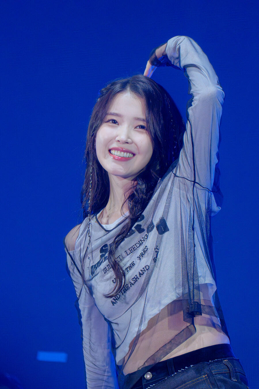 2025.09.13 아이유 FAN MEET-UP(셀카봉)_17.jpg