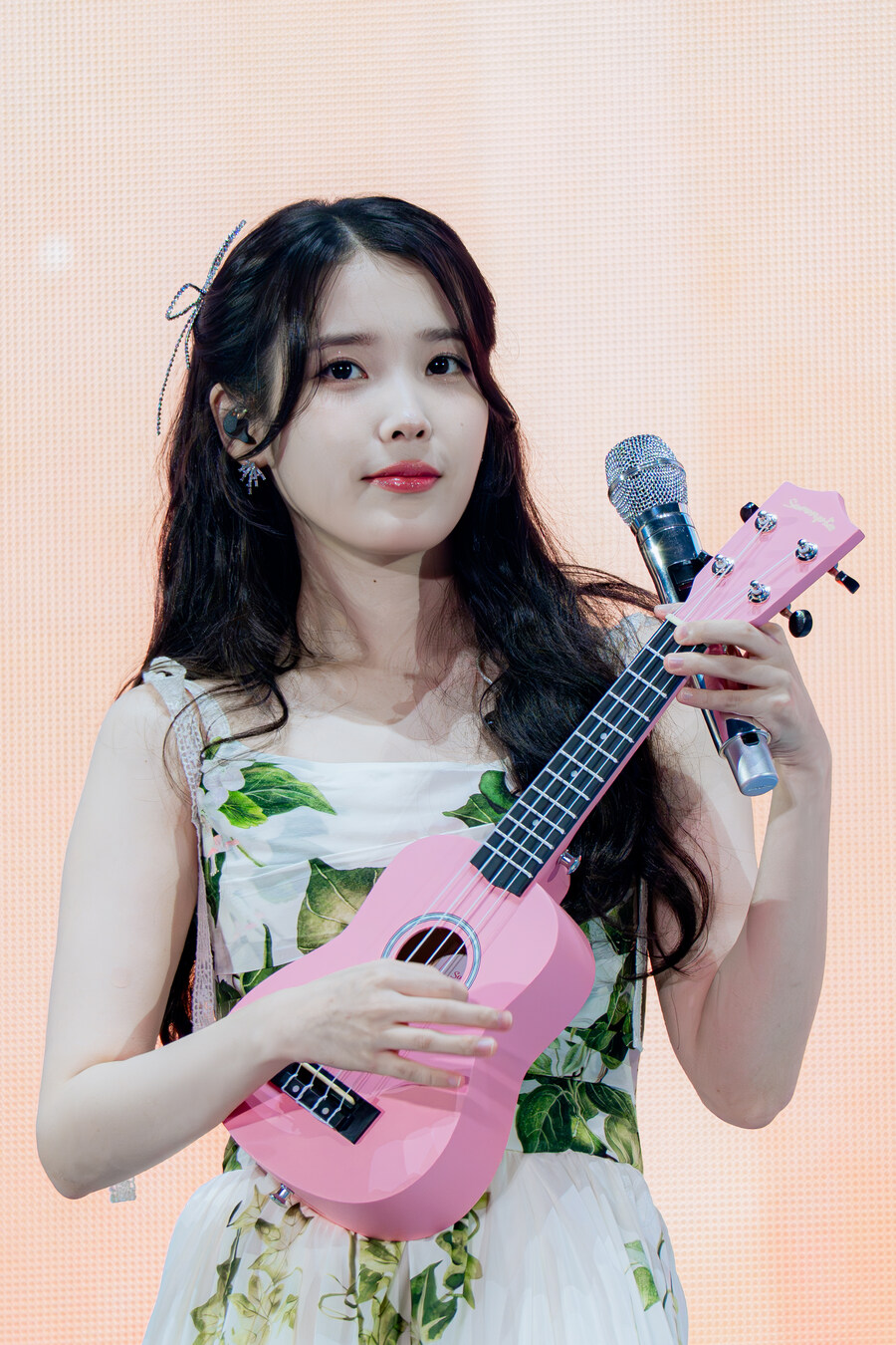 2025.09.14 아이유 FAN MEET-UP(셀카봉)_9.jpg