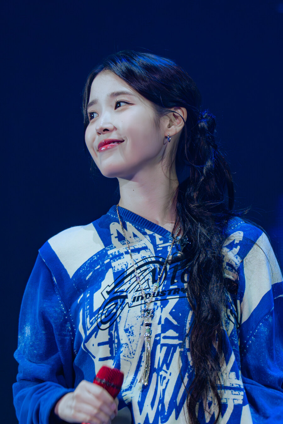 2025.09.14 아이유 FAN MEET-UP(셀카봉)_23.jpg