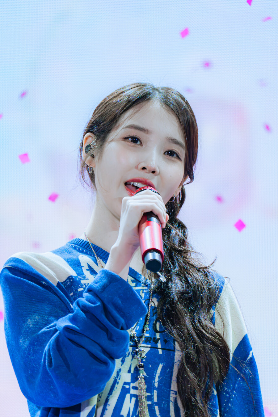 2025.09.14 아이유 FAN MEET-UP(셀카봉)_29.jpg