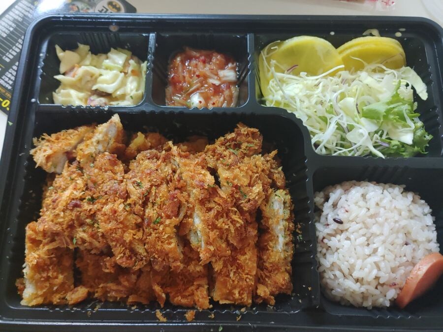 고담 돈까스 정식(진짜)_2.jpg
