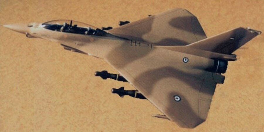 [이건 SF인가? 스케일인가?...] 아카데미 1/72 F16 커스텀_4.jpg