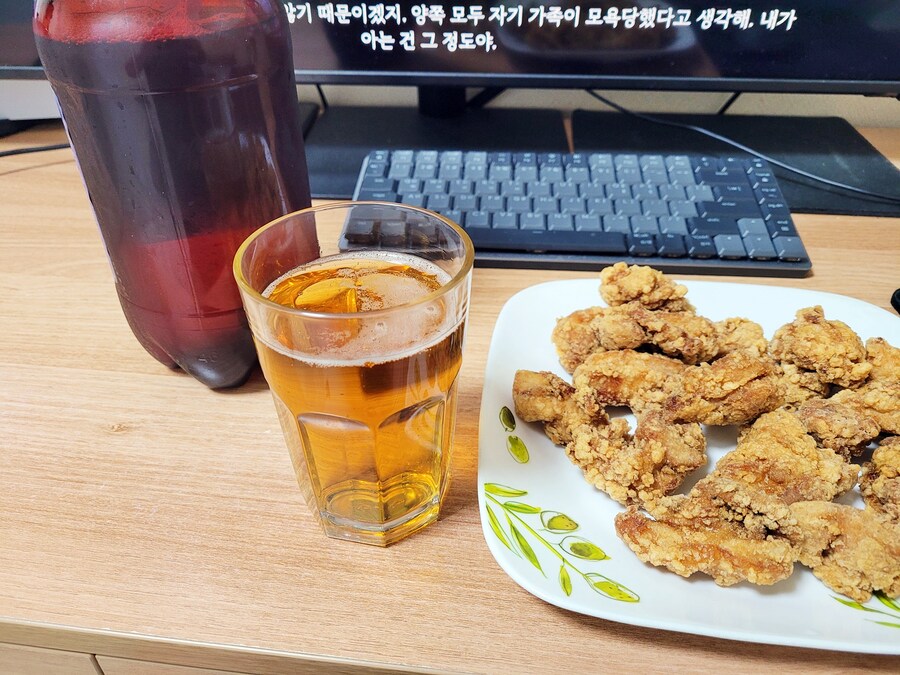 오랜만에 가라아게를 튀겨 먹었습니다._6.jpg