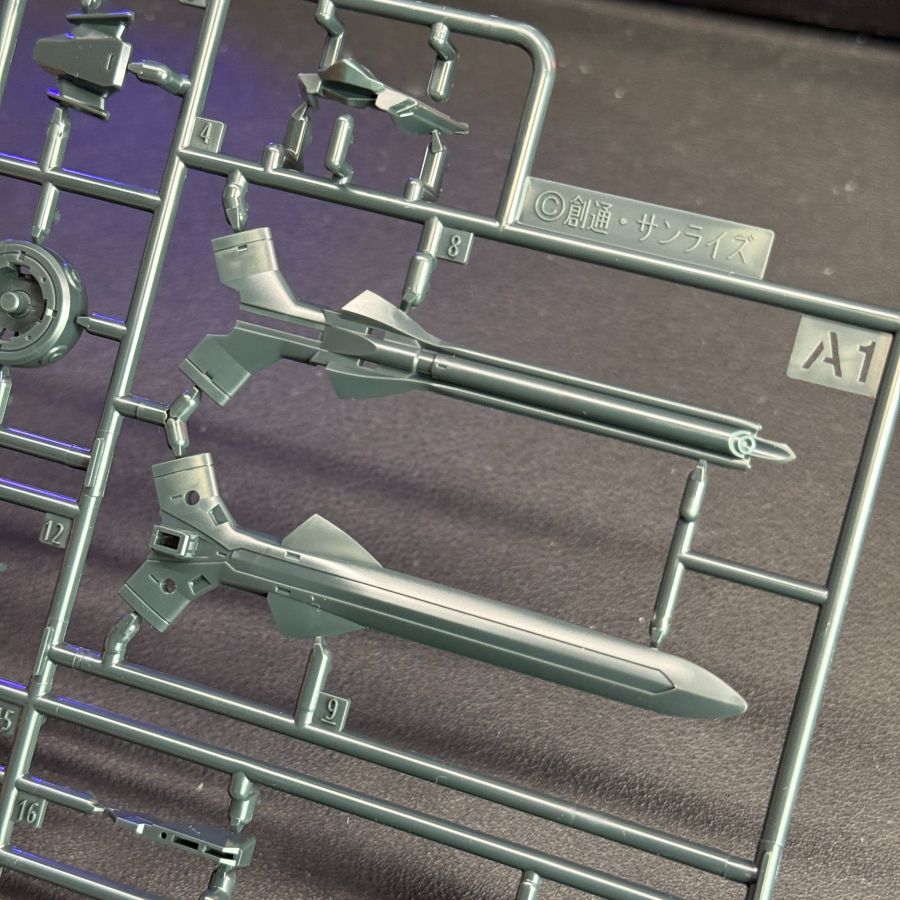 HG 1/144 GN 플래그 일부 런너 사진_1.jpg